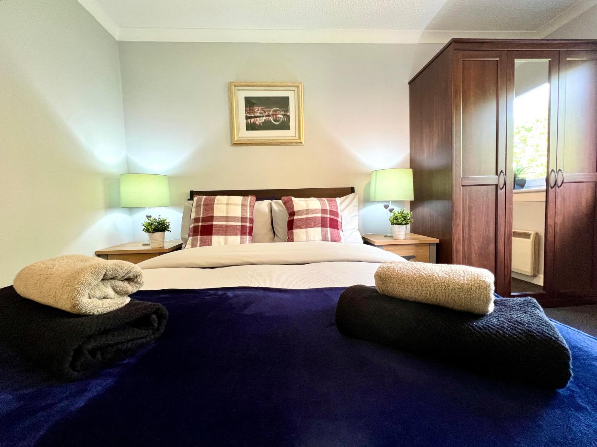 Spacious 2 Bed-Flat In Glasgow City - Free Parking Kültér fotó