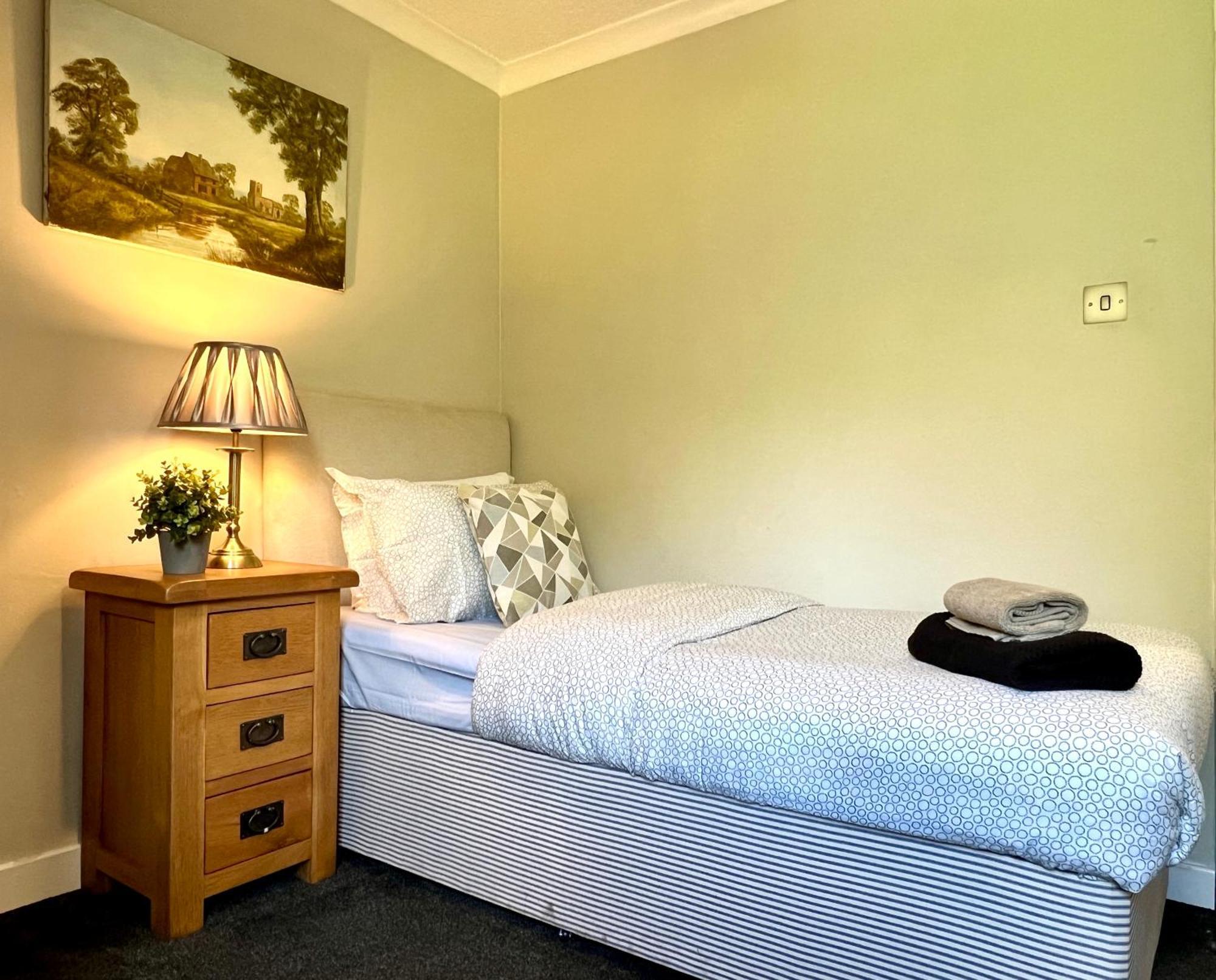 Spacious 2 Bed-Flat In Glasgow City - Free Parking Kültér fotó